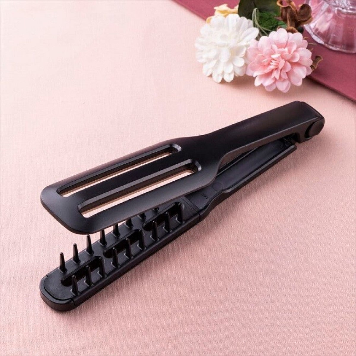 Kai Smooth Brush For Straight Bangs
