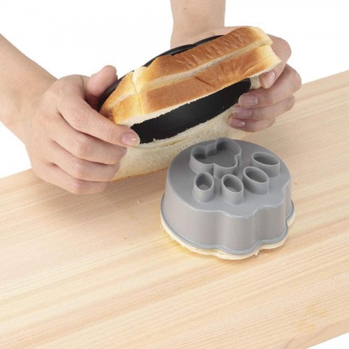 Japan Kai Select Sandwich Cutter Mould (Paw)