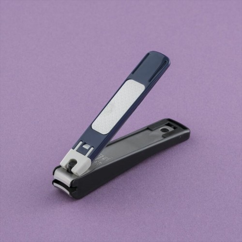 Japan KAI Hello Kitty Nail Clippers M (Fuji Mountain Red) Japan KAI Hello Kitty Nail Clippers M (Fuji Mountain Red)